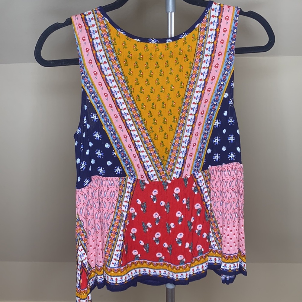 Colorful Top! - Picture 2 of 6